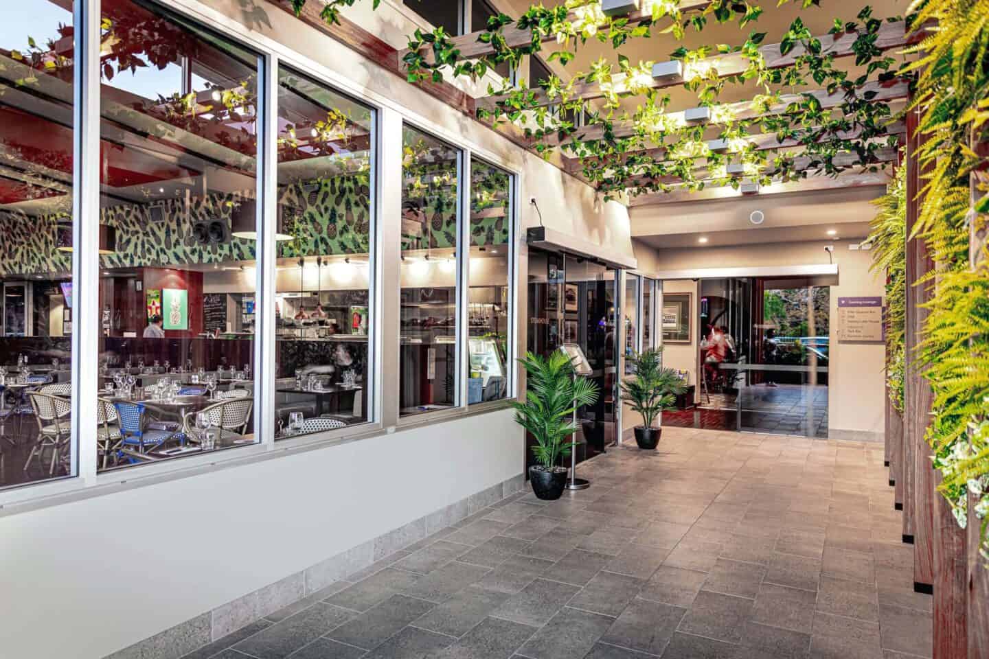 Contact the Pineapple Hotel